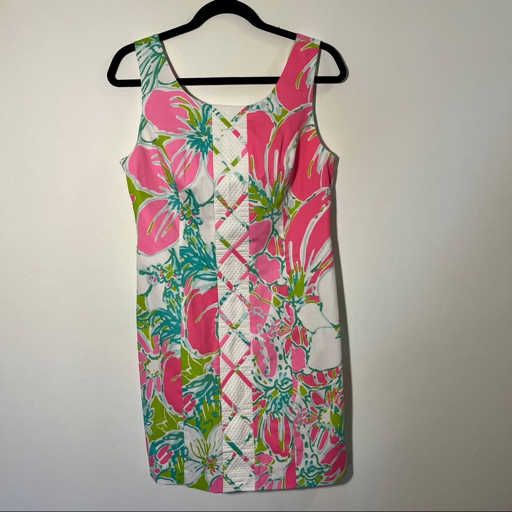 Beautiful hibiscus floral print Lilly Pulitzer dress